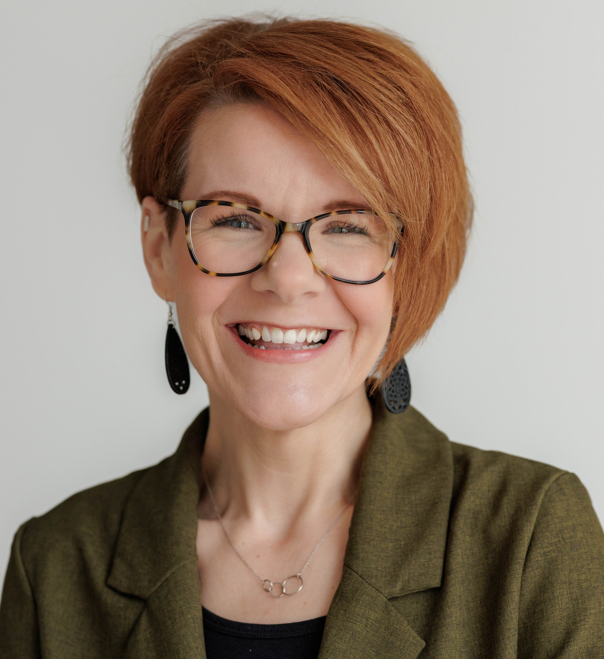 Kathy Thomas-Stagg headshot